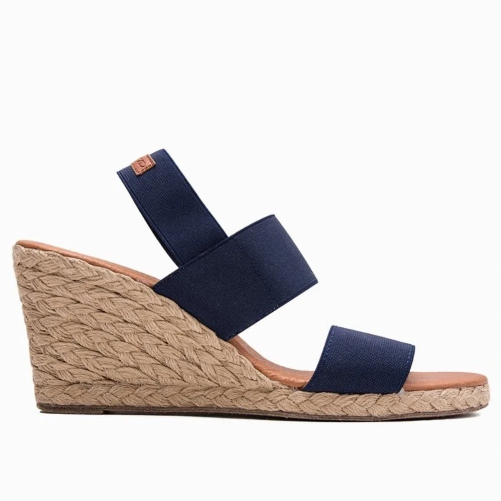 TOMMY BAHAMA Andre Assous Allison Wedges